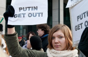 Noch im vergangenen Dezember gingen die Russen für ihre Überzeugung auf die Straße. Jetzt tun sie ihre Meinung auch in Regionalwahlen kund. (Foto: Max Mayorov/flickr)